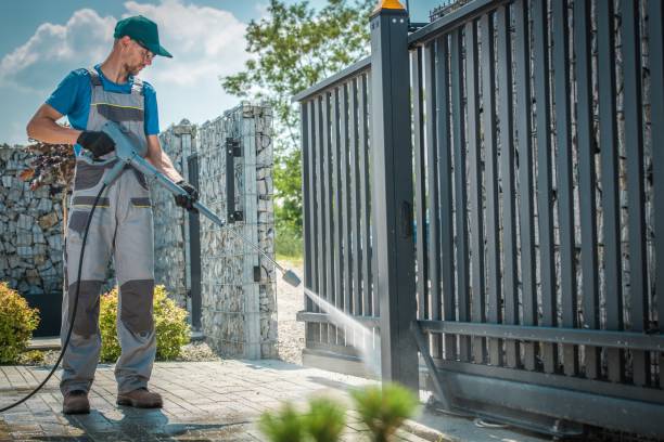 Best Driveway Pressure Washing  in Hutto, TX